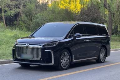 Used VOYAH Dream 2025 PHEV Four-Wheel Drive Prestige Kunpeng Edition