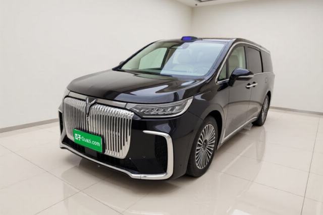 VOYAH Dream 2025 PHEV Four-Wheel-Drive Flagship Version – Qiankun Edition مستعملة