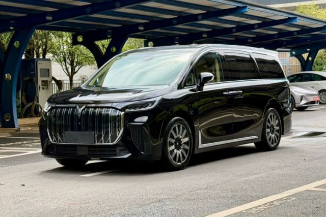 Ojetý VOYAH Dream 2025 EV Long-range Century Edition
