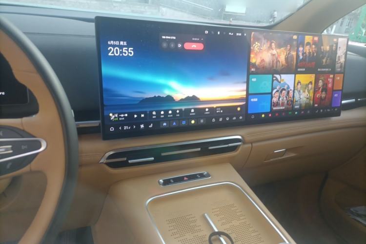 Used VOYAH Dream 2025 PHEV Four-Wheel Drive Excellence Kunpeng Edition Audio And AC Panel