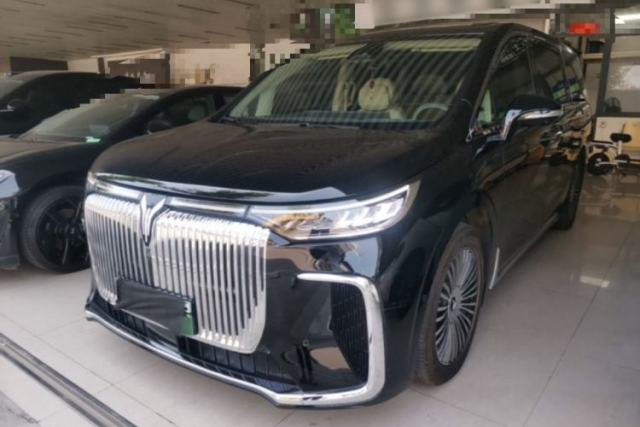 Used VOYAH Dream 2025 PHEV Four-Wheel Drive Prestige Kunpeng Edition