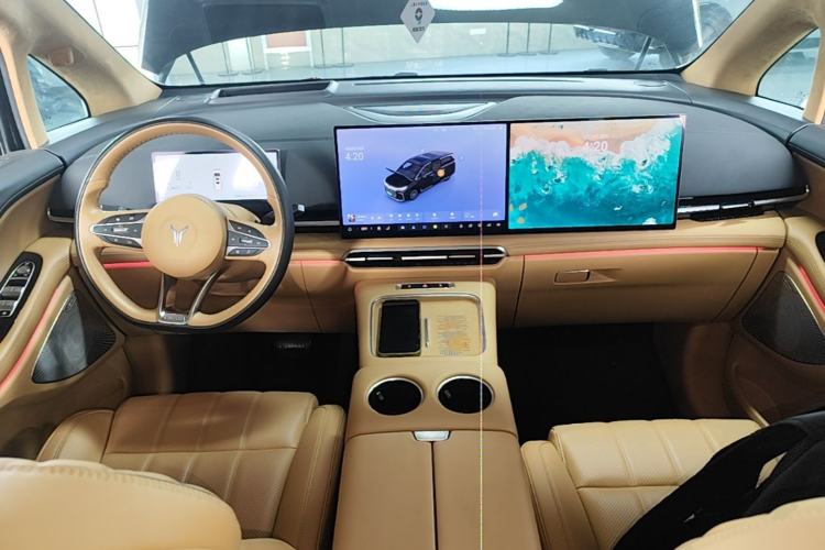 Used VOYAH Dream 2025 PHEV Four-Wheel-Drive Flagship Kunpeng Edition Center Console