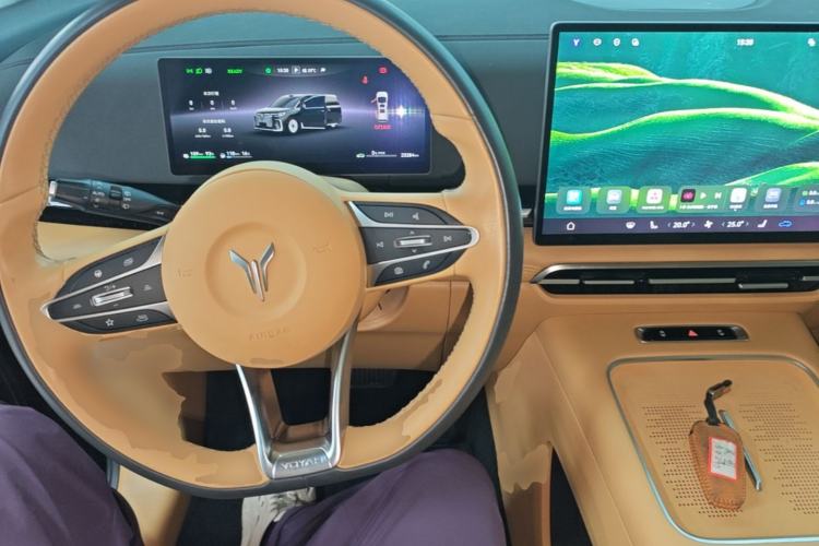 Used VOYAH Dream 2025 PHEV Four-Wheel-Drive Flagship Version – Qiankun Edition Center Console