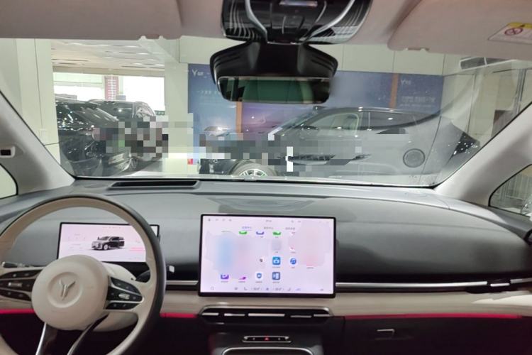 Used VOYAH Dream 2025 PHEV Four-Wheel-Drive Flagship Version – Qiankun Edition Center Console