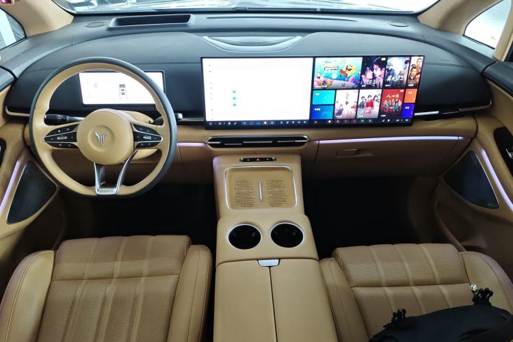 Used VOYAH Dream 2025 PHEV Four-Wheel-Drive Flagship Kunpeng Edition Center Console