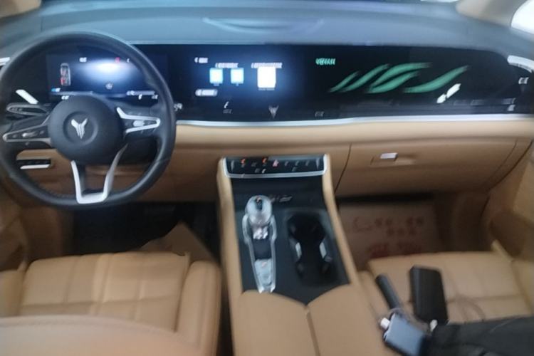Used VOYAH Dream 2025 EV Long-range Century Edition Center Console