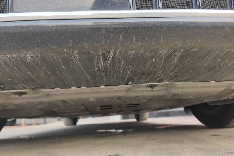 Used VOYAH Dream 2025 PHEV Four-Wheel-Drive Flagship Version – Qiankun Edition Chassis Front