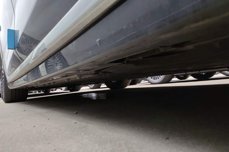 Used VOYAH Dream 2025 PHEV Four-Wheel-Drive Flagship Version – Qiankun Edition Chassis Rear Left