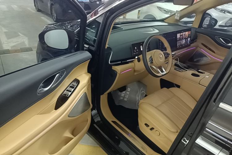 Used VOYAH Dream 2025 PHEV Four-Wheel-Drive Flagship Kunpeng Edition Driver Seat
