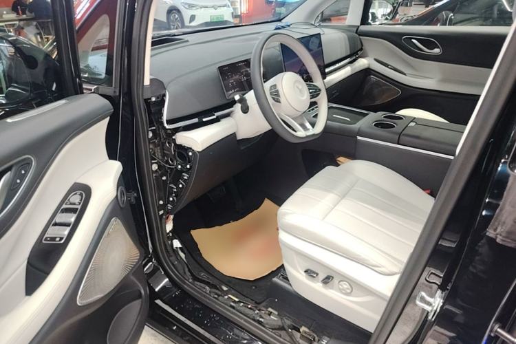 Used VOYAH Dream 2025 PHEV Four-Wheel Drive Prestige Qiankun Edition Driver Seat