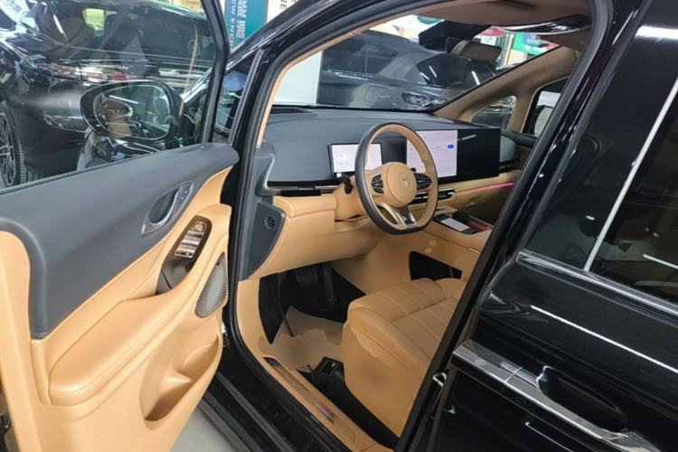 Used VOYAH Dream 2025 PHEV Four-Wheel-Drive Flagship Kunpeng Edition Driver Seat