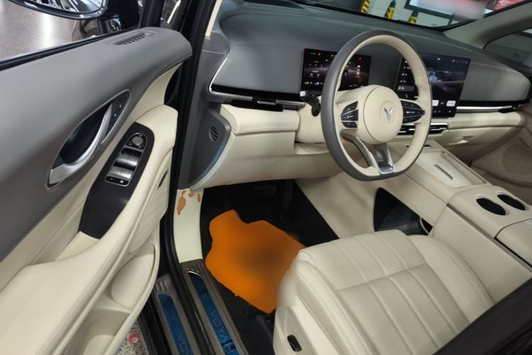 Used VOYAH Dream 2025 PHEV Four-Wheel Drive Excellence Qiankun Edition Driver Seat