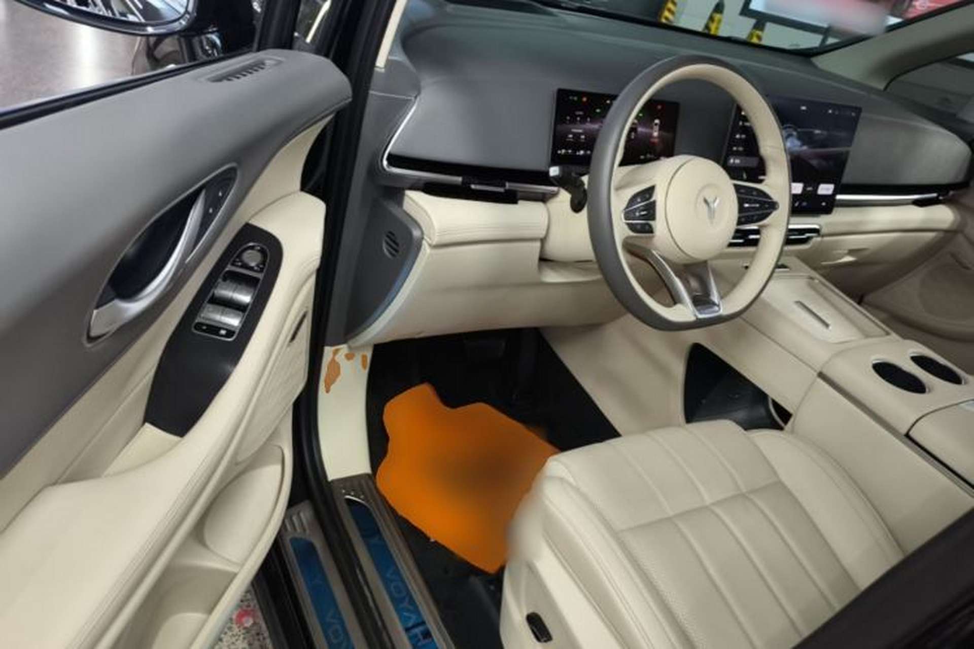 Used VOYAH Dream 2025 PHEV Four-Wheel Drive Excellence Qiankun Edition Driver Seat