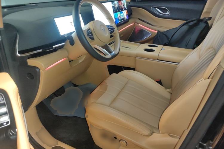 Used VOYAH Dream 2025 PHEV Four-Wheel-Drive Flagship Kunpeng Edition Driver Seat