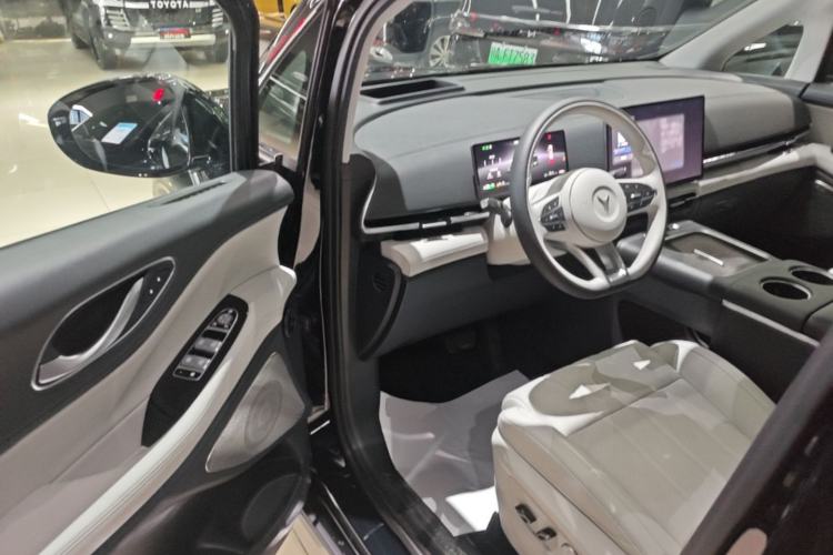 Used VOYAH Dream 2025 PHEV Four-Wheel Drive Prestige Qiankun Edition Driver Seat