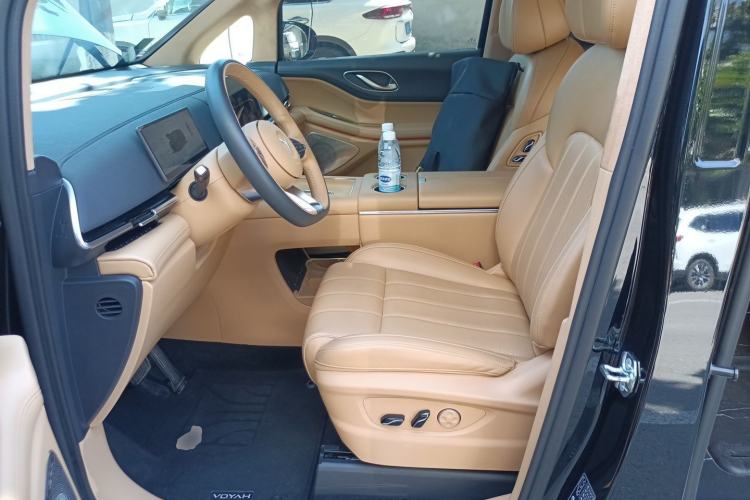 Used VOYAH Dream 2025 PHEV Four-Wheel Drive Prestige Qiankun Edition Driver Seat