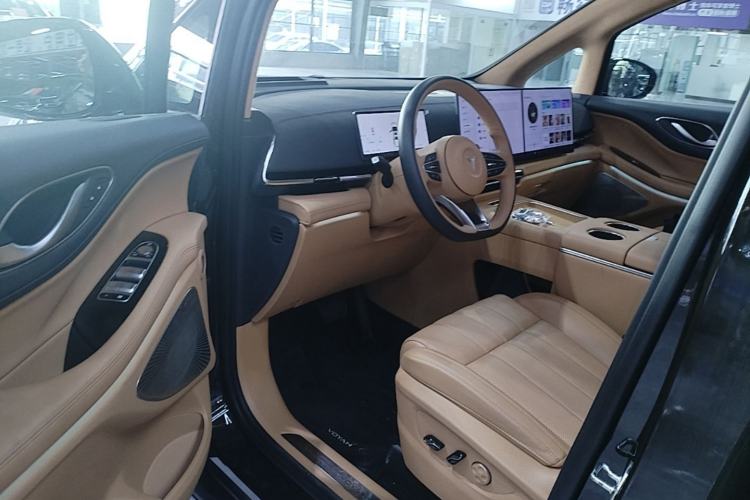 Used VOYAH Dream 2025 PHEV Four-Wheel-Drive Flagship Kunpeng Edition Driver Seat