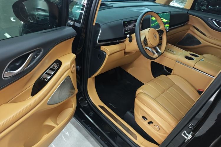 Used VOYAH Dream 2025 PHEV Four-Wheel-Drive Flagship Version – Qiankun Edition Driver Seat
