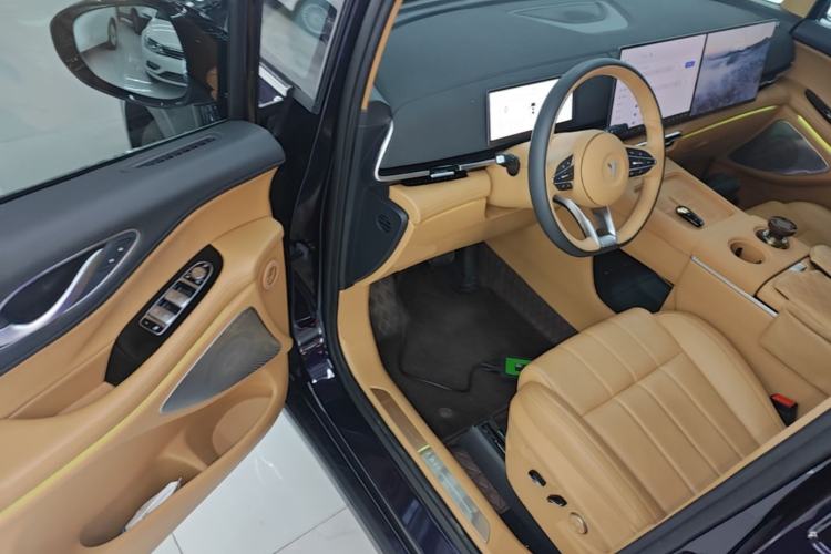 Used VOYAH Dream 2025 PHEV Four-Wheel Drive Prestige Kunpeng Edition Driver Seat