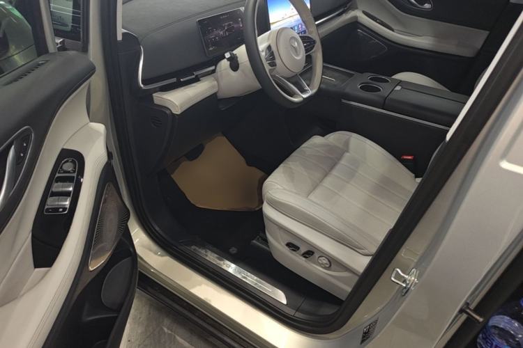 Used VOYAH Dream 2025 EV Four-Wheel-Drive Flagship Qiankun Version Driver Seat