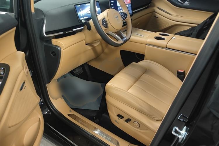 Used VOYAH Dream 2025 PHEV Four-Wheel Drive Excellence Qiankun Edition Driver Seat