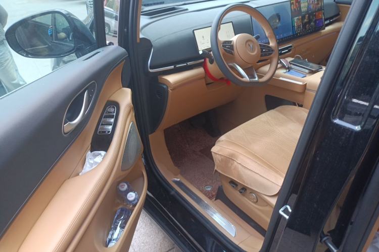 Used VOYAH Dream 2025 PHEV Four-Wheel Drive Prestige Kunpeng Edition Driver Seat