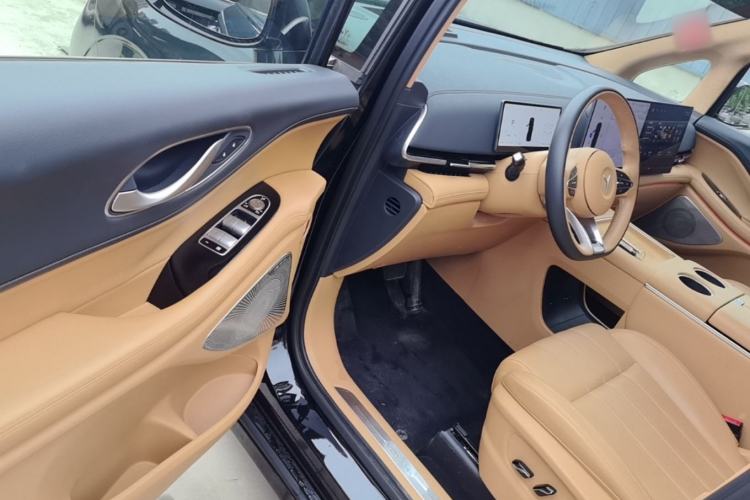 Used VOYAH Dream 2025 PHEV Four-Wheel-Drive Flagship Kunpeng Edition Driver Seat