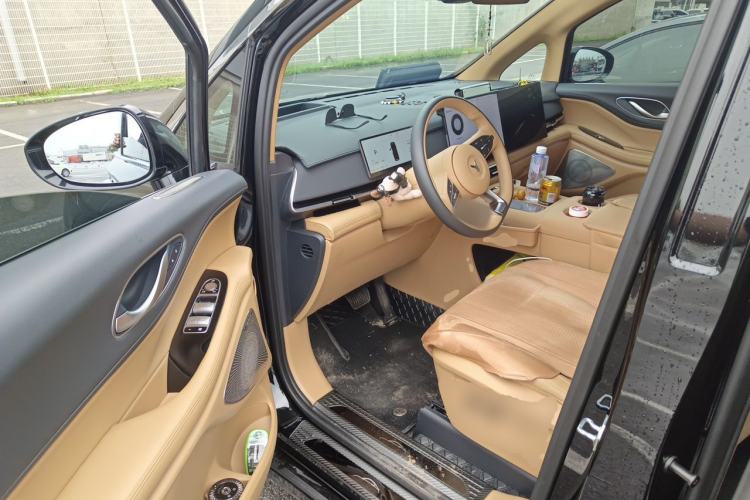 Used VOYAH Dream 2025 PHEV Four-Wheel Drive Prestige Kunpeng Edition Driver Seat