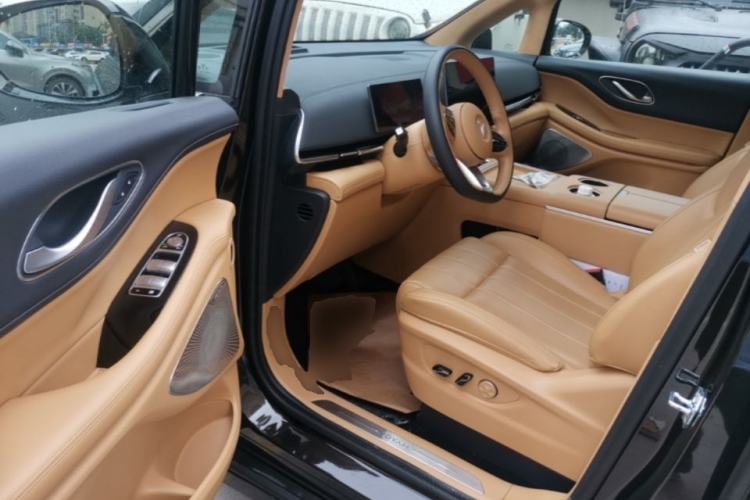 Used VOYAH Dream 2025 PHEV Four-Wheel Drive Prestige Qiankun Edition Driver Seat