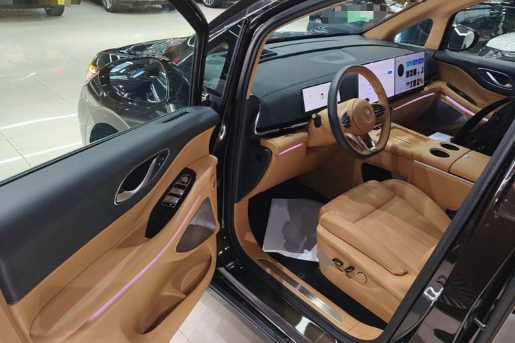 Used VOYAH Dream 2025 PHEV Four-Wheel-Drive Flagship Kunpeng Edition Driver Seat