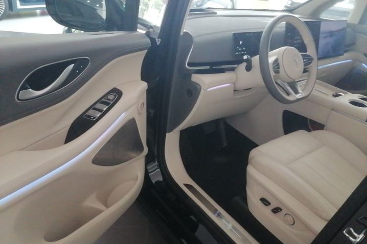 Used VOYAH Dream 2025 PHEV Four-Wheel-Drive Flagship Kunpeng Edition Driver Seat