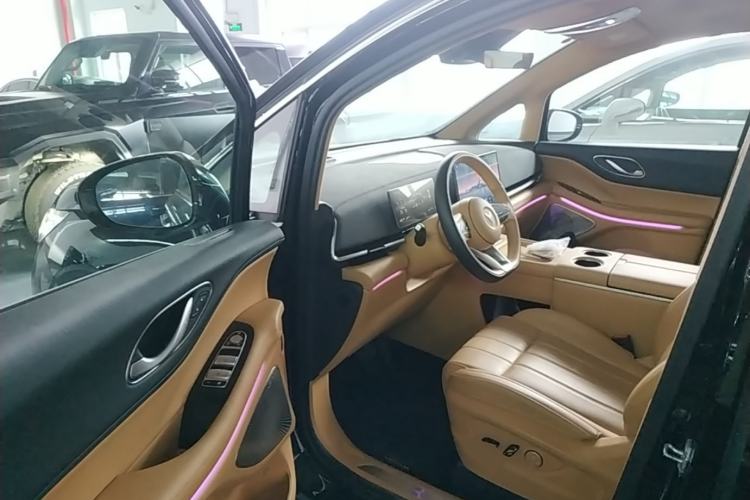 Used VOYAH Dream 2025 PHEV Four-Wheel Drive Prestige Qiankun Edition Driver Seat