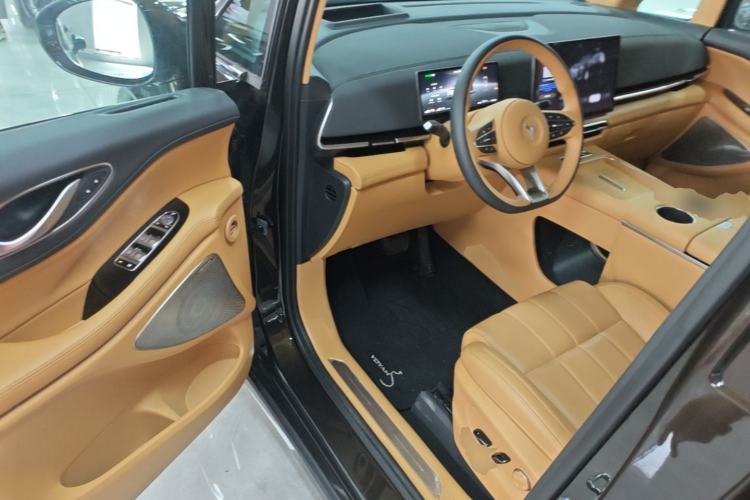 Used VOYAH Dream 2025 PHEV Four-Wheel Drive Prestige Qiankun Edition Driver Seat