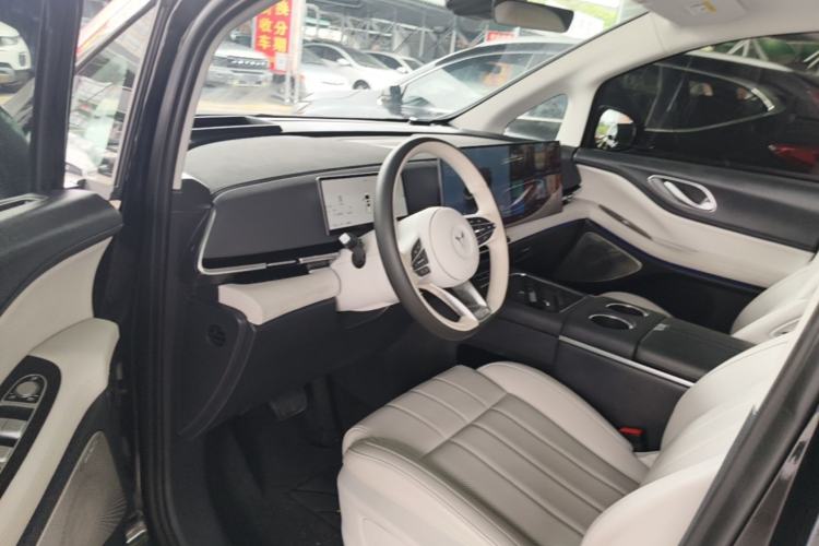 Used VOYAH Dream 2025 PHEV Four-Wheel Drive Prestige Kunpeng Edition Driver Seat