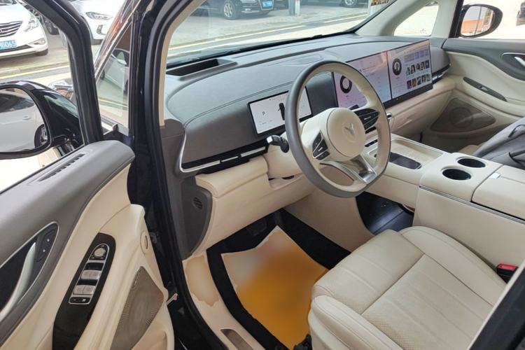 Used VOYAH Dream 2025 PHEV Four-Wheel-Drive Flagship Kunpeng Edition Driver Seat