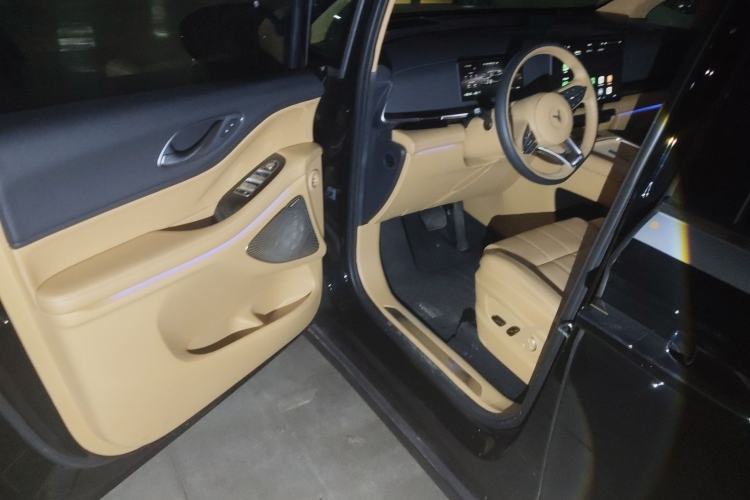 Used VOYAH Dream 2025 PHEV Four-Wheel-Drive Flagship Version – Qiankun Edition Driver Seat