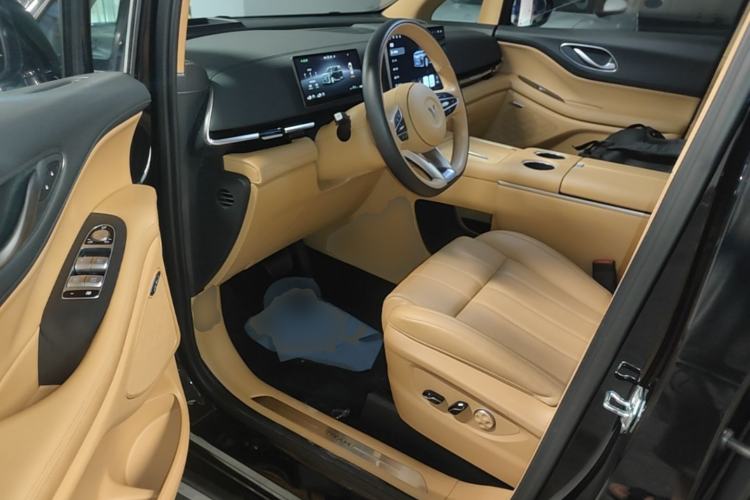 Used VOYAH Dream 2025 PHEV Four-Wheel Drive Excellence Qiankun Edition Driver Seat