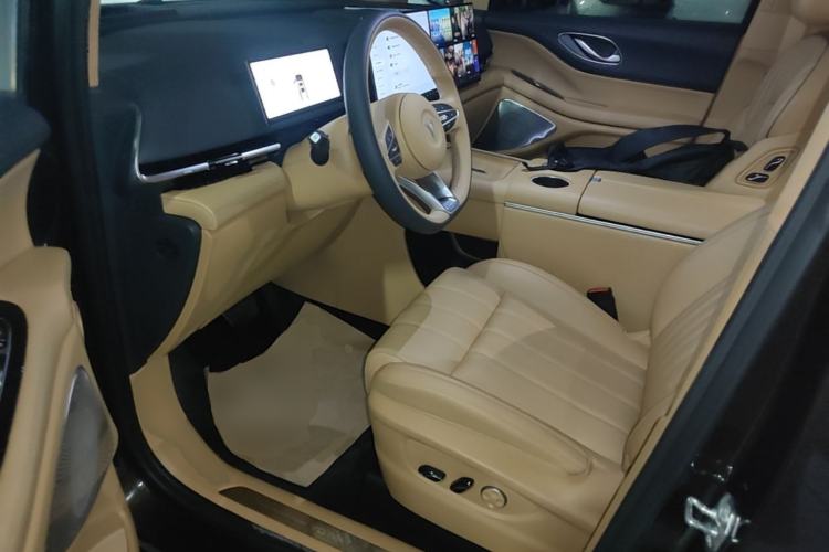 Used VOYAH Dream 2025 PHEV Four-Wheel-Drive Flagship Kunpeng Edition Driver Seat