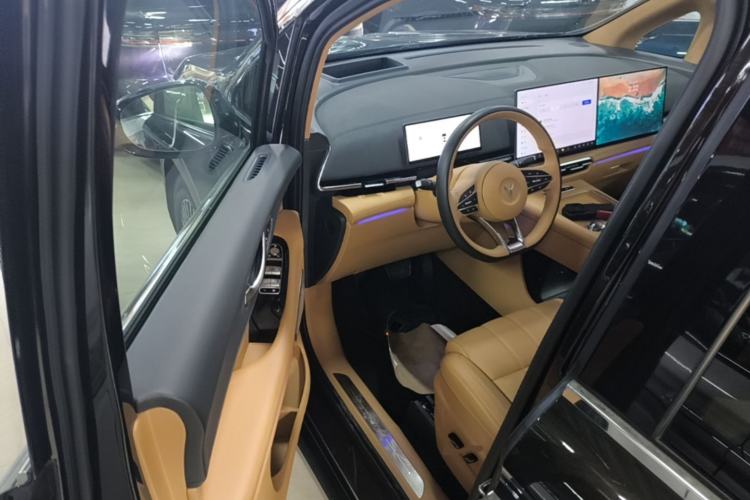 Used VOYAH Dream 2025 PHEV Four-Wheel-Drive Flagship Kunpeng Edition Driver Seat