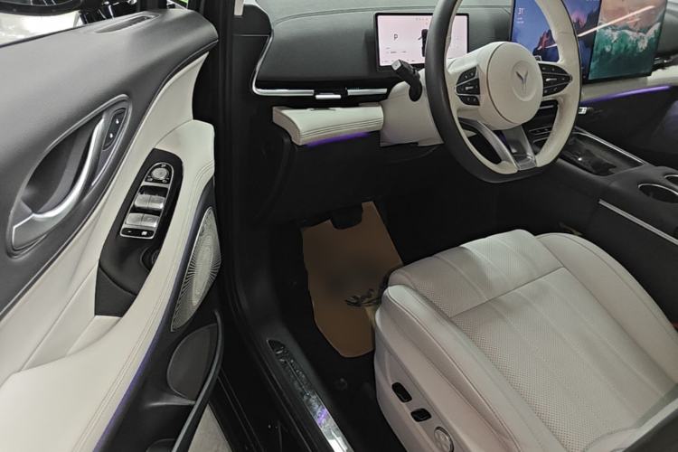 Used VOYAH Dream 2025 PHEV Four-Wheel-Drive Flagship Kunpeng Edition Driver Seat