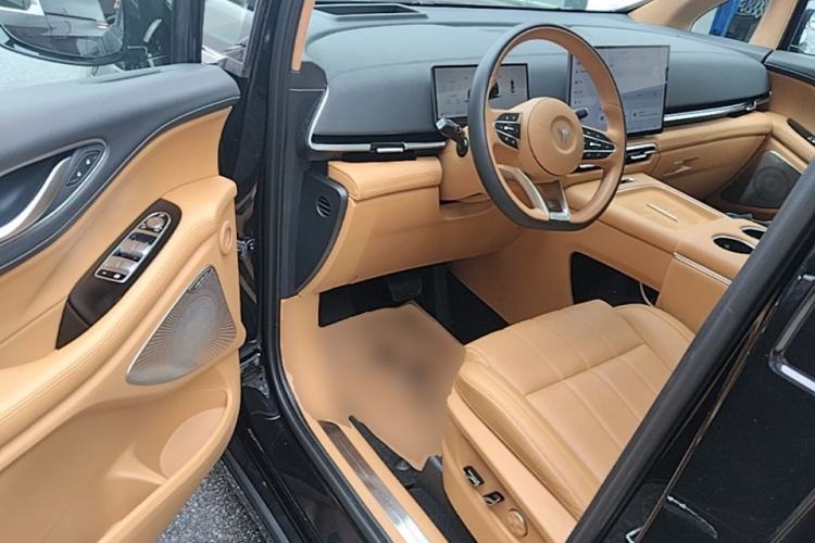 Used VOYAH Dream 2025 PHEV Four-Wheel Drive Prestige Qiankun Edition Driver Seat