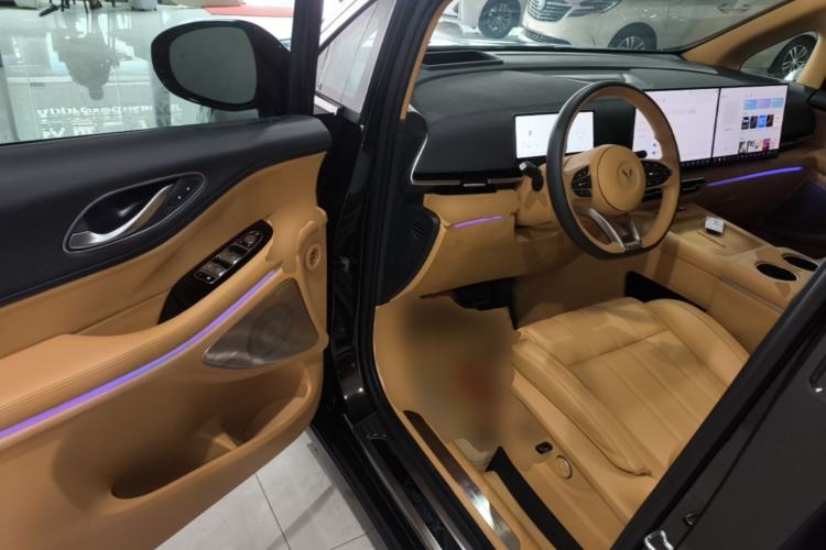 Used VOYAH Dream 2025 PHEV Four-Wheel Drive Prestige Kunpeng Edition Driver Seat