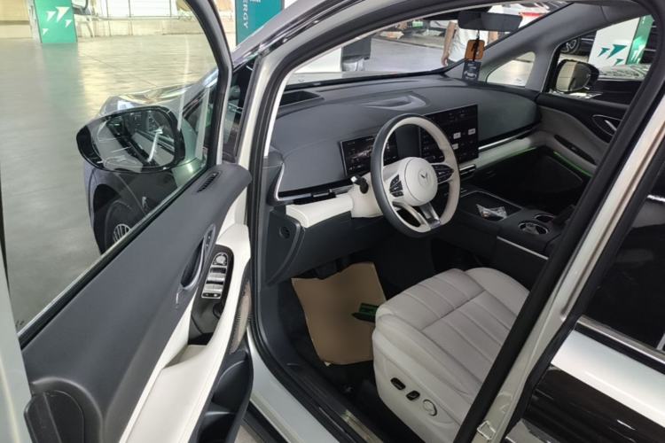 Used VOYAH Dream 2025 PHEV Four-Wheel-Drive Flagship Version – Qiankun Edition Driver Seat