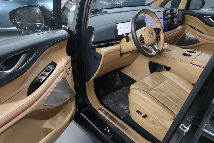 Used VOYAH Dream 2025 PHEV Four-Wheel-Drive Flagship Kunpeng Edition Driver Seat