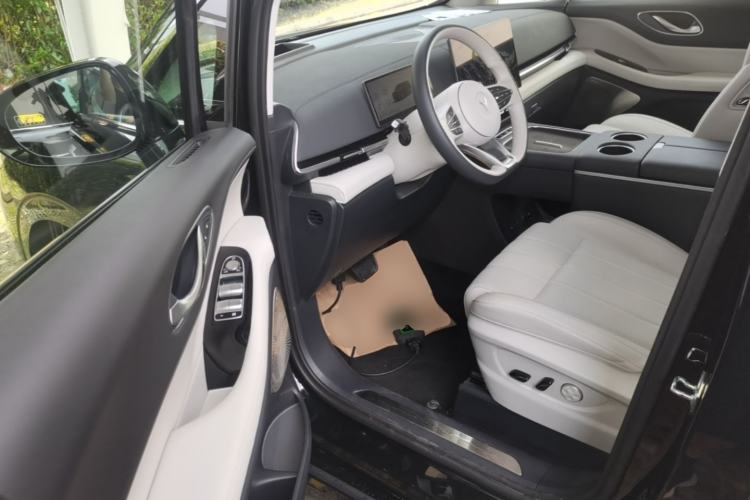 Used VOYAH Dream 2025 PHEV Four-Wheel Drive Prestige Qiankun Edition Driver Seat
