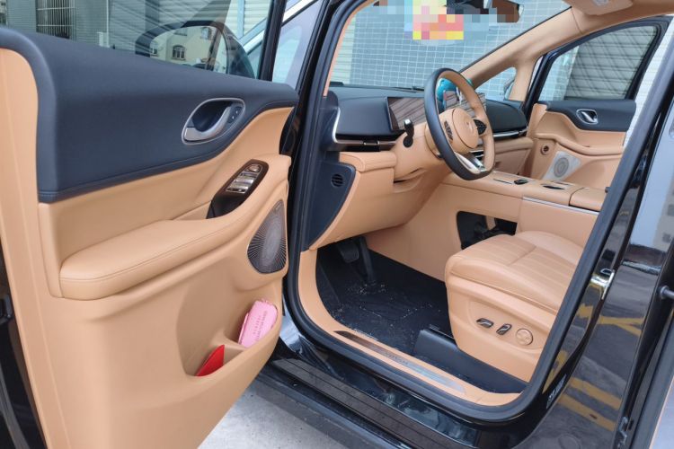 Used VOYAH Dream 2025 PHEV Four-Wheel Drive Prestige Qiankun Edition Driver Seat