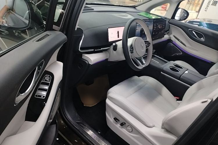 Used VOYAH Dream 2025 PHEV Four-Wheel Drive Prestige Kunpeng Edition Driver Seat