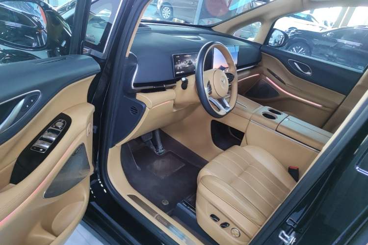 Used VOYAH Dream 2025 PHEV Four-Wheel Drive Prestige Qiankun Edition Driver Seat