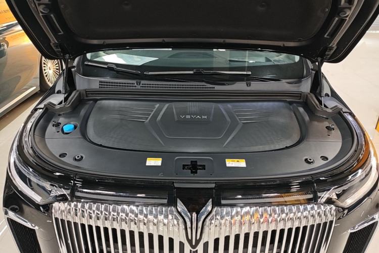 Used VOYAH Dream 2025 PHEV Four-Wheel Drive Prestige Qiankun Edition Engine Bay