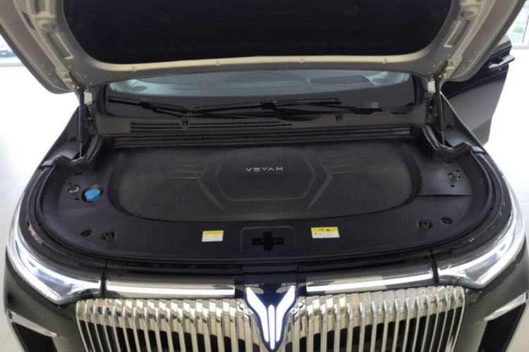 Used VOYAH Dream 2025 PHEV Four-Wheel-Drive Flagship Version – Qiankun Edition Engine Bay